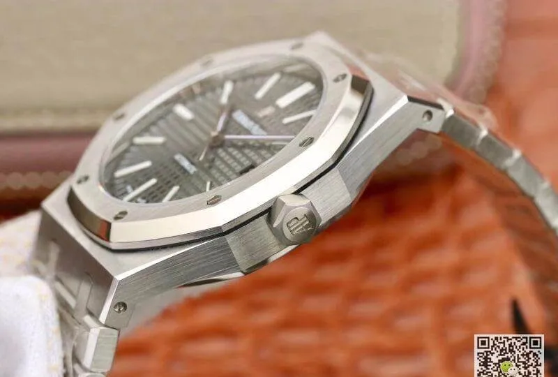 Audemars Piguet Royal Oak 15400ST.OO.1220ST.04 JF Factory 1:1 Best Edition Replica Watch Swiss ETA3120